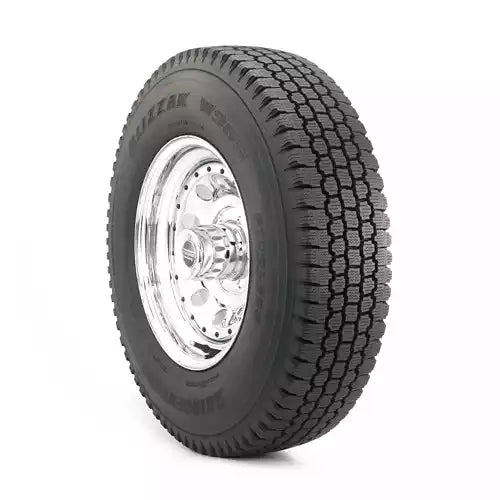 BRIDGESTONE BLIZZAK W965 LT265/70R17 121Q